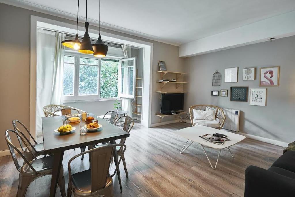 Magnificent 4 Bedroom Apartment In Eixample บาร์เซโลนา ภายนอก รูปภาพ