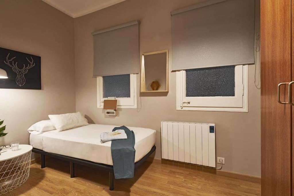 Magnificent 4 Bedroom Apartment In Eixample บาร์เซโลนา ภายนอก รูปภาพ