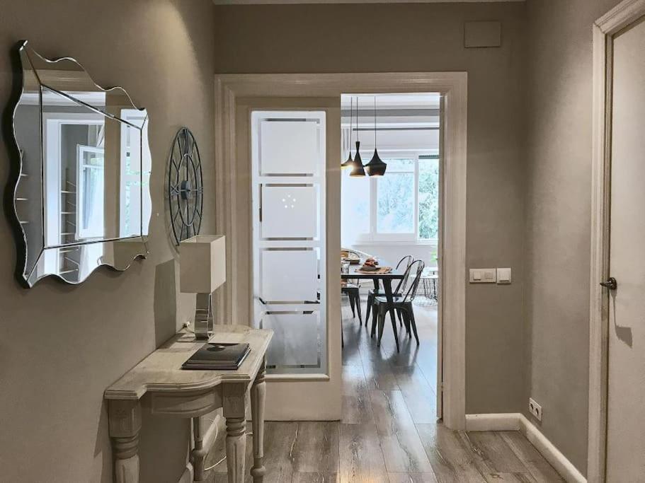 Magnificent 4 Bedroom Apartment In Eixample บาร์เซโลนา ภายนอก รูปภาพ