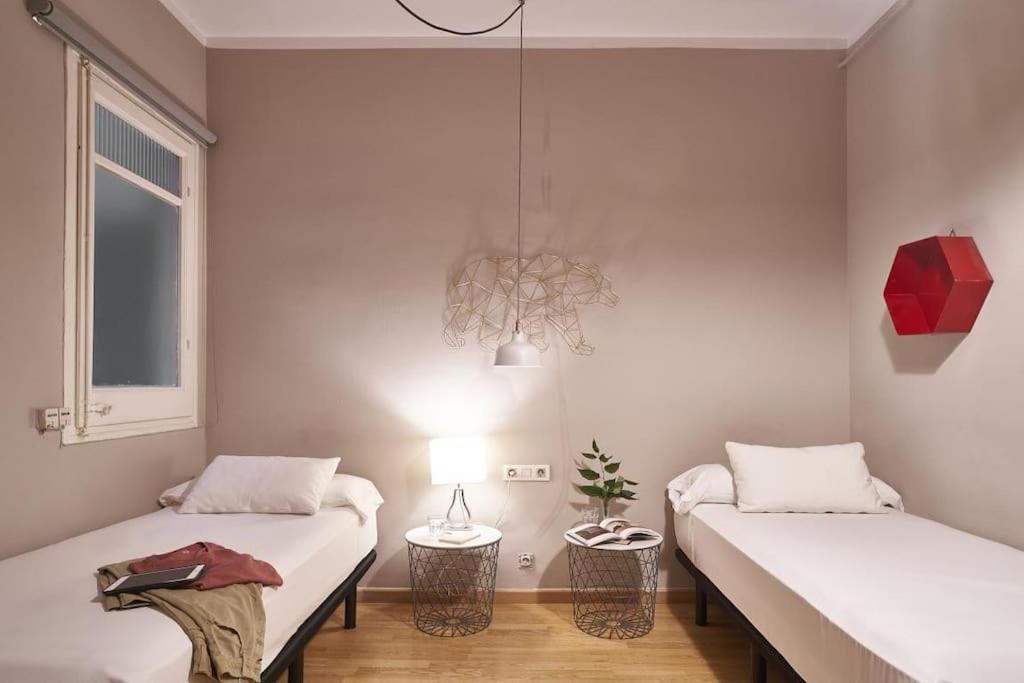 Magnificent 4 Bedroom Apartment In Eixample บาร์เซโลนา ภายนอก รูปภาพ