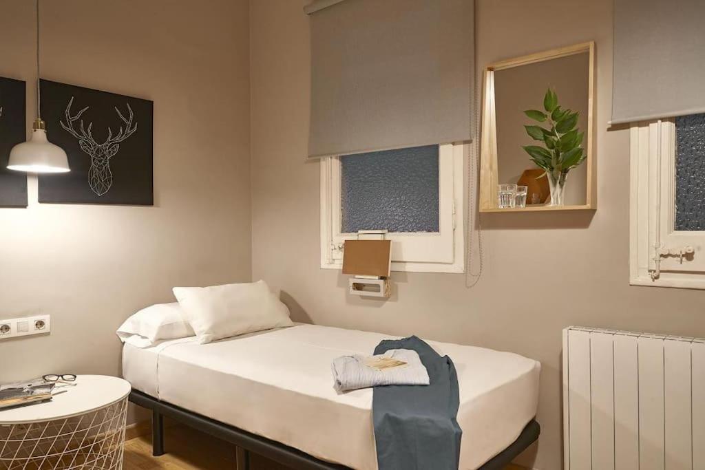 Magnificent 4 Bedroom Apartment In Eixample บาร์เซโลนา ภายนอก รูปภาพ